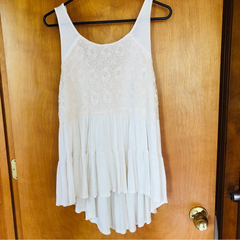 Cream Lace Sleeveless Top